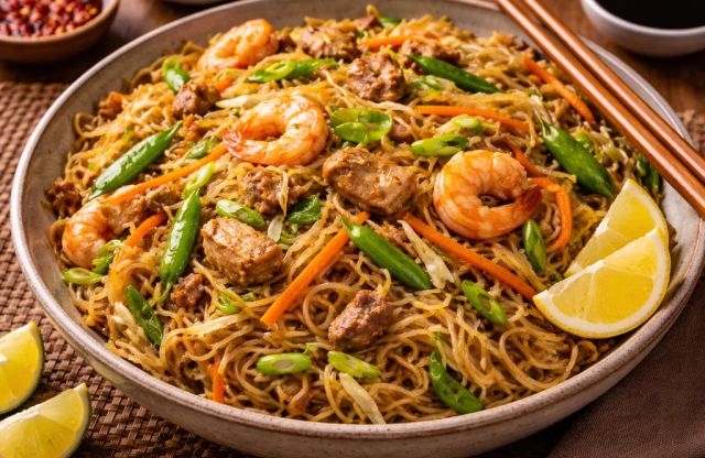 Filipino Stir-Fried Pancit