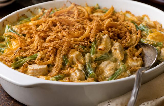 Creamy Chicken and Green Bean Casserole with Caramelized Onion Crust